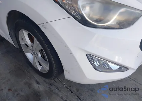 2013 Hyundai Elantra Gs z USA, uszkodzony, nr VIN KMHDH6AE1DU003779